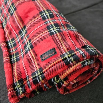 Kockás kutyatakaró